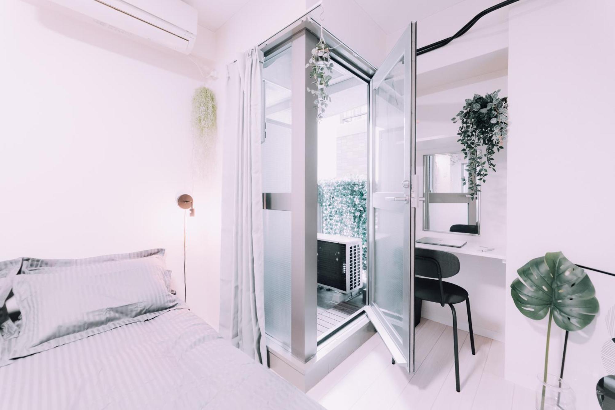 Apartment Minimalist Loft Namba Compact With A 24-hour Gym Ma501